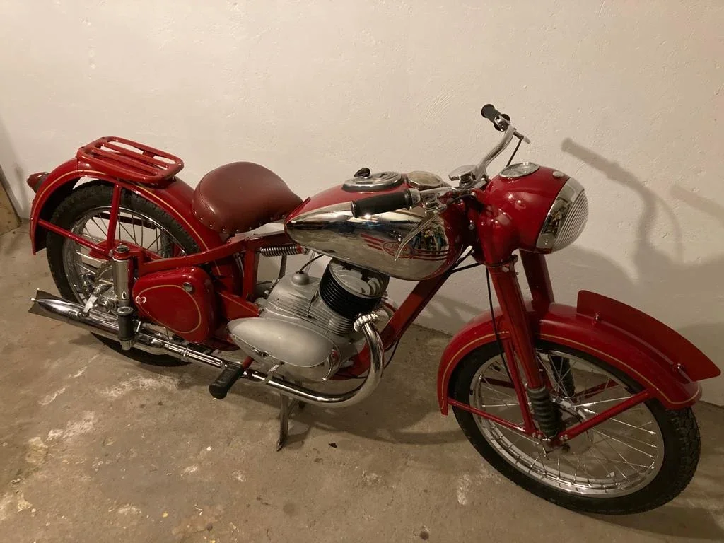 Jawa 250 typ 11 Perak